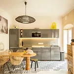 Nona Apartment