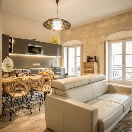 Nona Bordeaux