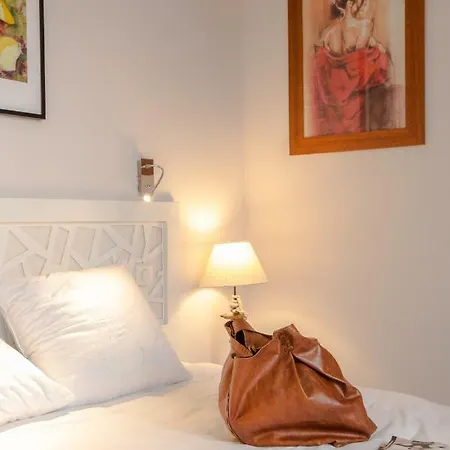 Nona Apartment