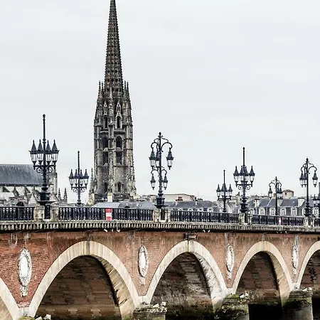 Nona Bordeaux